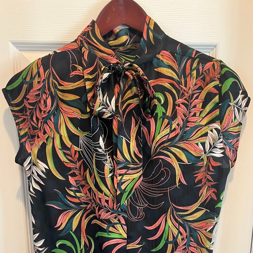 SISELY Italy Tie Neck Short Sleeve Blouse Tropical Print Size S